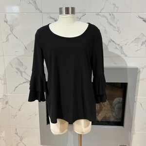 Woman’s Ruffled Sleeved top